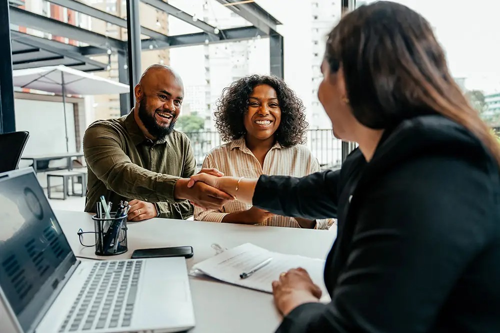 Pre-Settlement Funding vs. Traditional Bank Loans: What You Need to Know